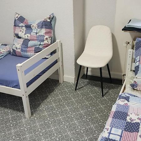 Handwerker Unterkunft Monteurzimmer Mit Gemeinschaftsbad In Brebach Saarbrucken Bagian luar foto