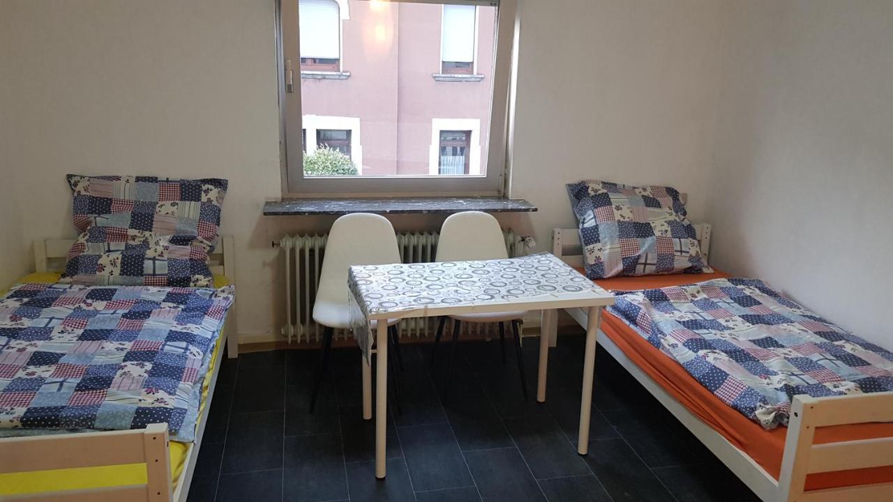 Handwerker Unterkunft Monteurzimmer Mit Gemeinschaftsbad In Brebach Saarbrucken Bagian luar foto